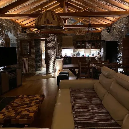 Ardamis * Καρυές